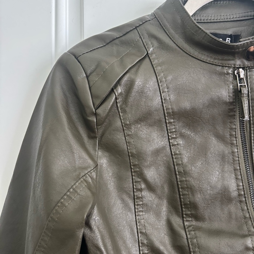 NWT Blue B Collection Olive Green Faux Leather Moto Jacket, Size Small - Picture 6 of 12
